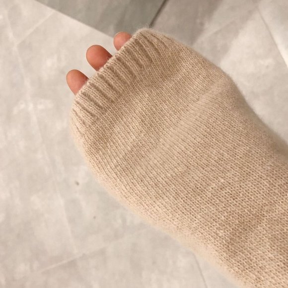 Knitwear and sweater - Picture 3 of 5